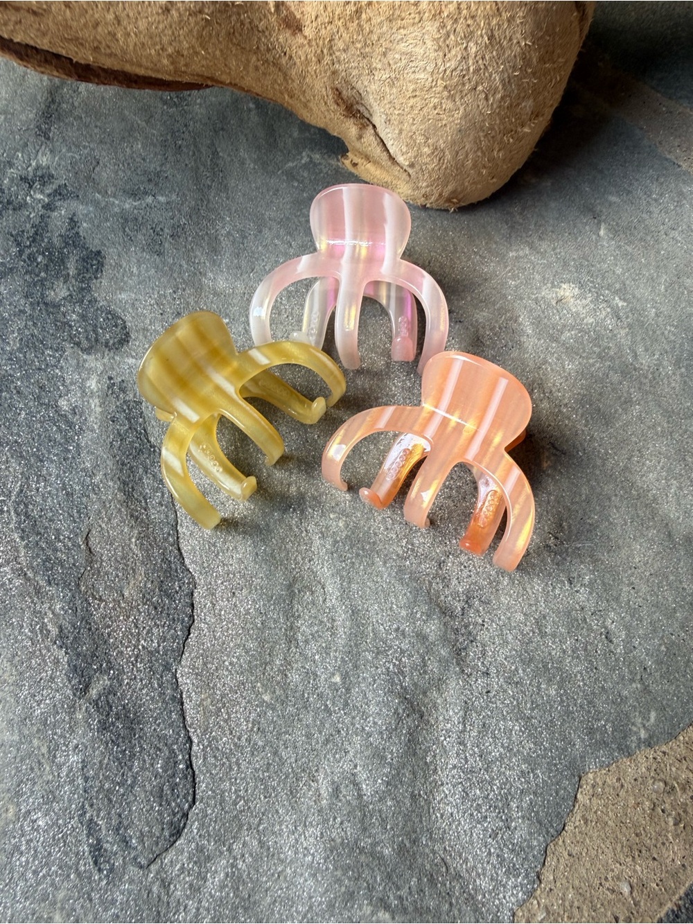 New🌟Anthropologie-Pastel Mini Hair Claw Set — Pink, Peach, Olive